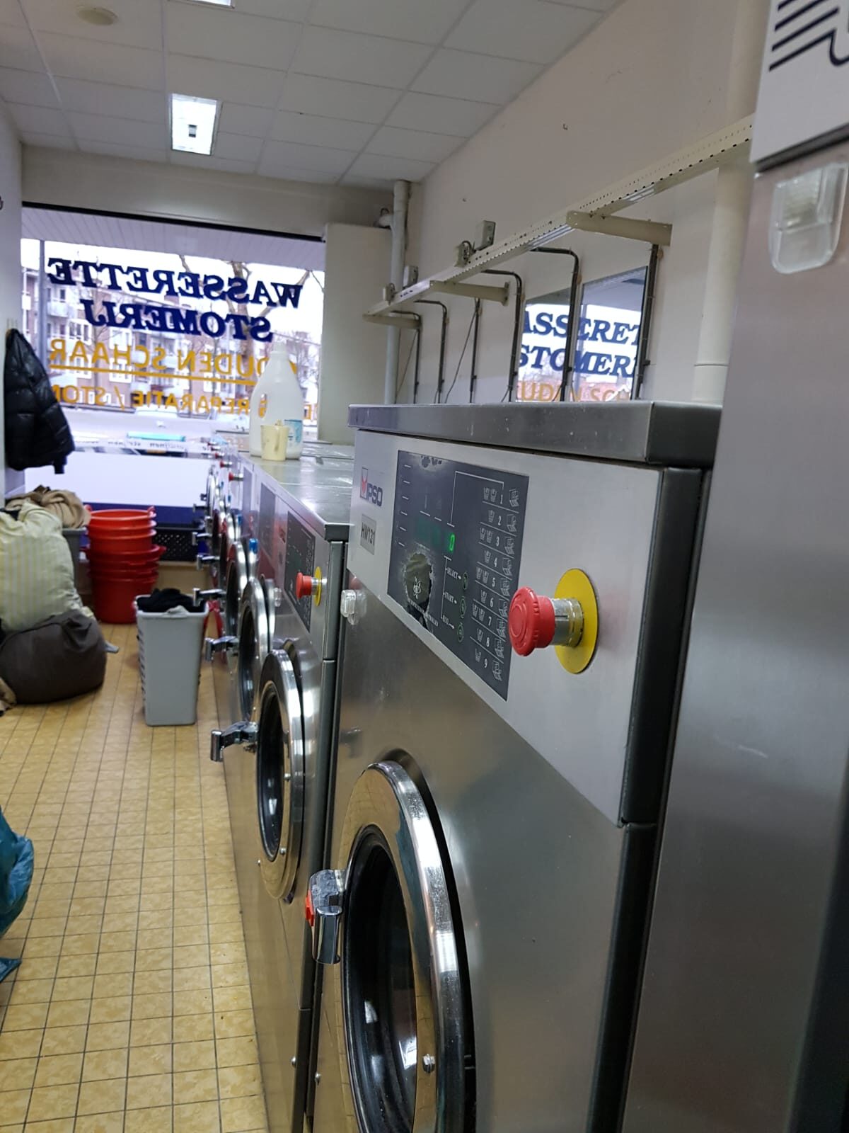 Industriële wasmachines in de wasserette